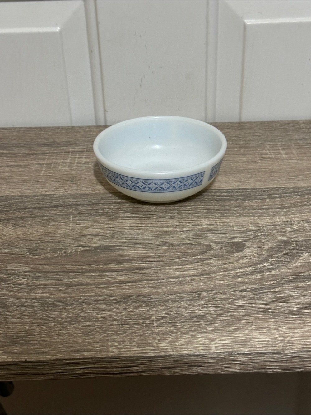 Pyrex Vintage 708 Berry/Dessert Bowl LANCASTER MCM 1960’s Rare Pattern 4 3/4”
